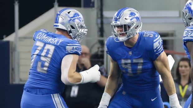 Detroit Lions defensive lineman John Cominsky